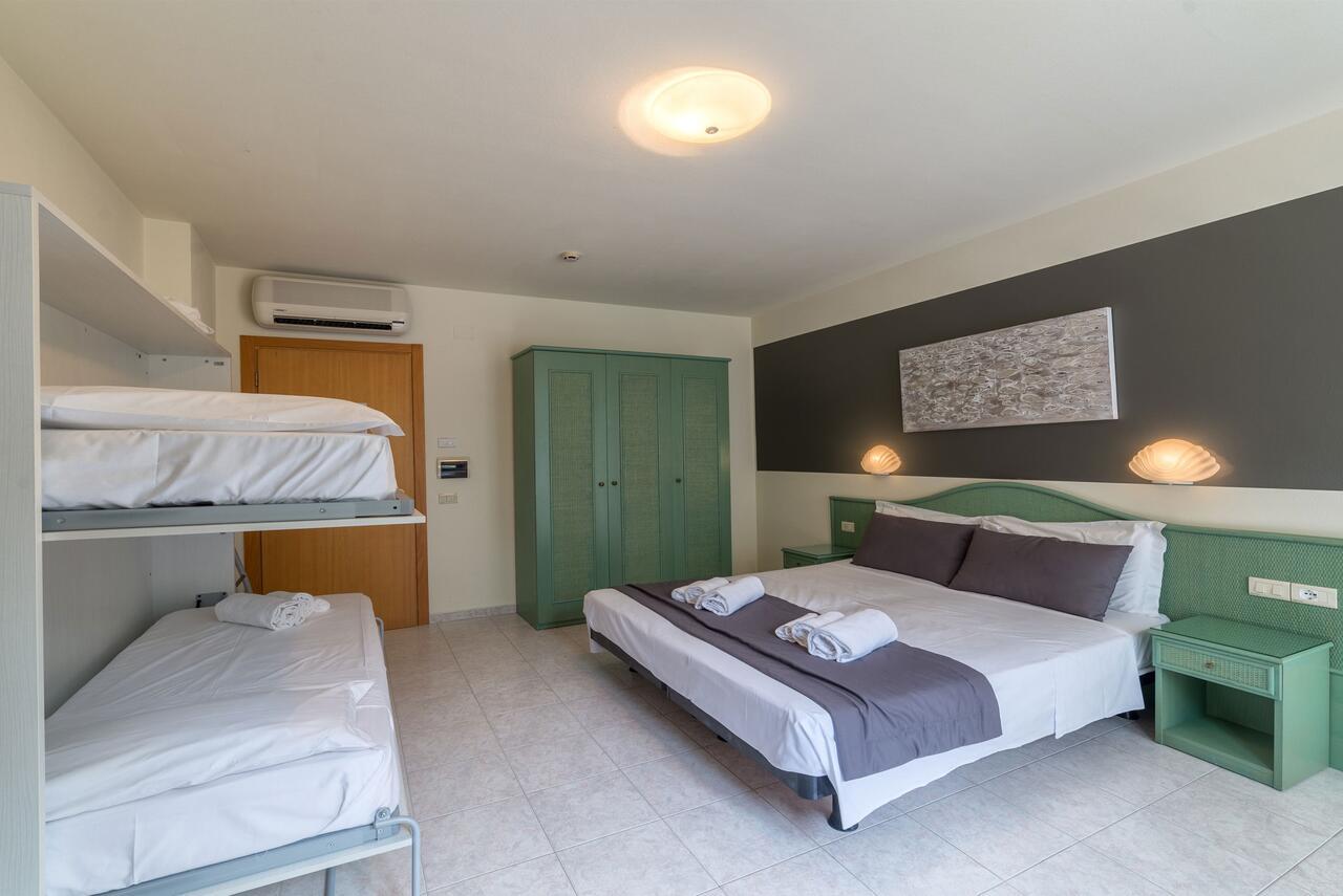 ביביונה Hotel Airone (Adults Only) מראה חיצוני תמונה