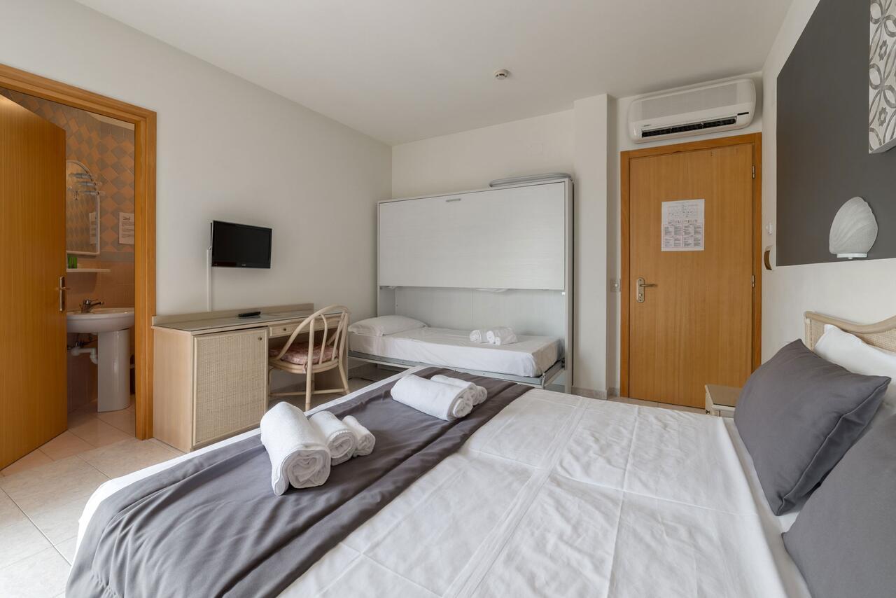 ביביונה Hotel Airone (Adults Only) מראה חיצוני תמונה