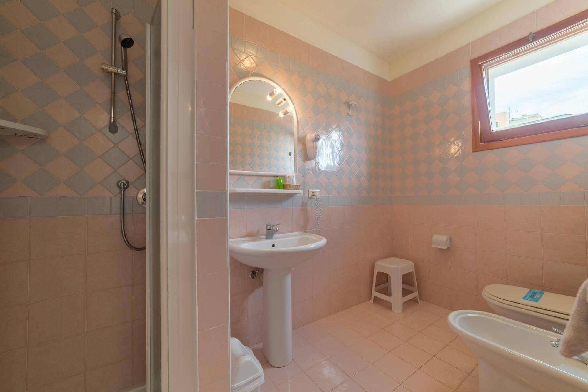 ביביונה Hotel Airone (Adults Only) מראה חיצוני תמונה